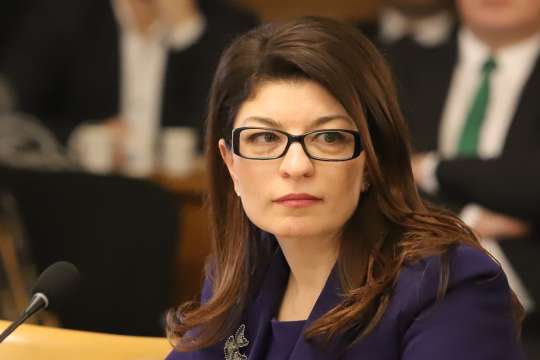 Председателят на ПГ на ГЕРБ Десислава Атанасова официално събра подкрепа да стане