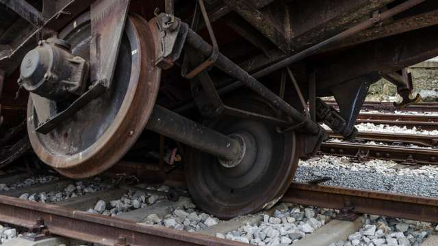 Скоростен влак и камион се сблъскаха в Чехия При инцидента