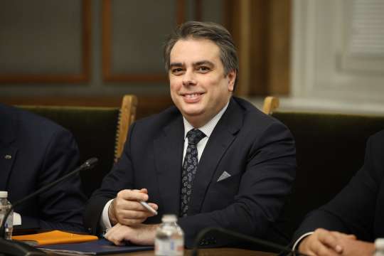 По време на парламентарния контрол финансовият министър Асен Василев изнесе