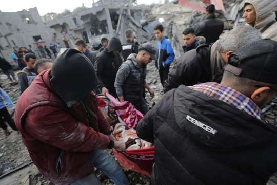 Активисти включително семействата на някои от заложниците в Газа са