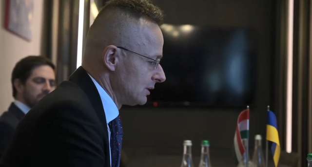 Унгарският външен министър Петер Сиярто пристигна в Украйна за разговори