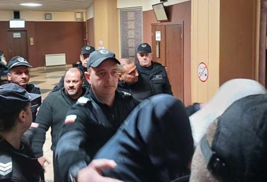 Пловдивските полицаи Галин Колев и Мартин Ламбрев зам търговският директор на