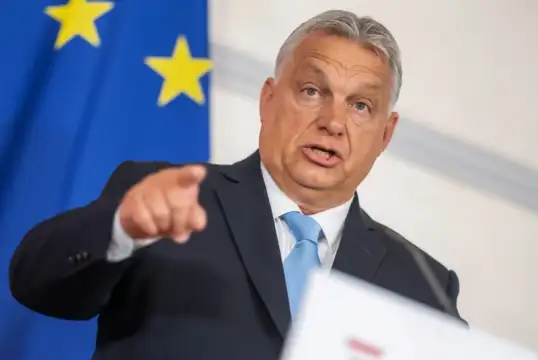 Министър председателят на Унгария Виктор Орбан се е срещнал снощи с протестиращи фермери в