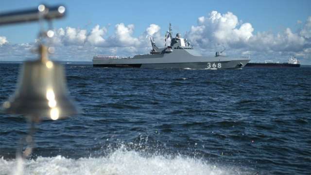 Украйна съобщи че е унищожила руски военен кораб в Черно