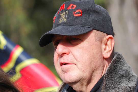 ВМРО Политическото ръководство на Министерството на отбраната се опитва тихомълком