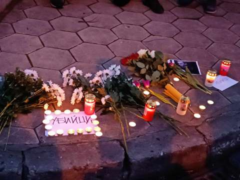 Бдение със свещи в памет на Алексей Навални се провежда тази