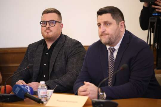Адвокатът на Мартин Божанов Нотариуса и негов съдружник