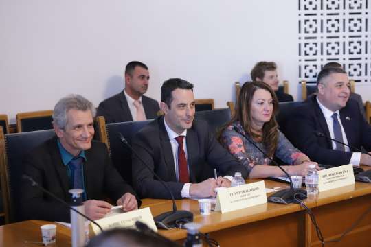 Министър Гвоздейков и вицепрезидентът на ЕИБ Кириакос Какурис обсъдиха възможностите