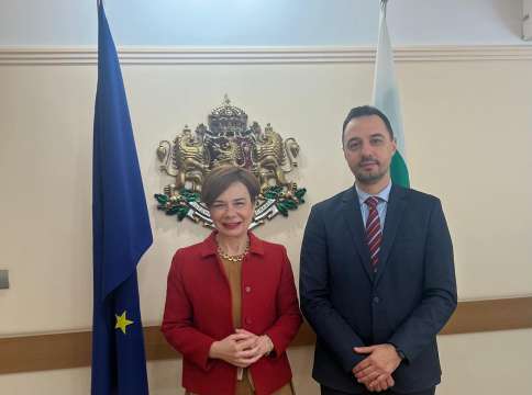 Министърът на икономиката и индустрията Богдан Богданов се срещна с