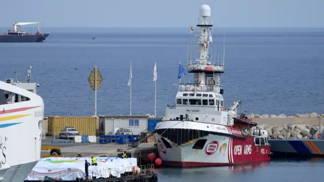 Дългоочакваният кораб с хуманитернарна помощ от Кипър до Ивицата Газа