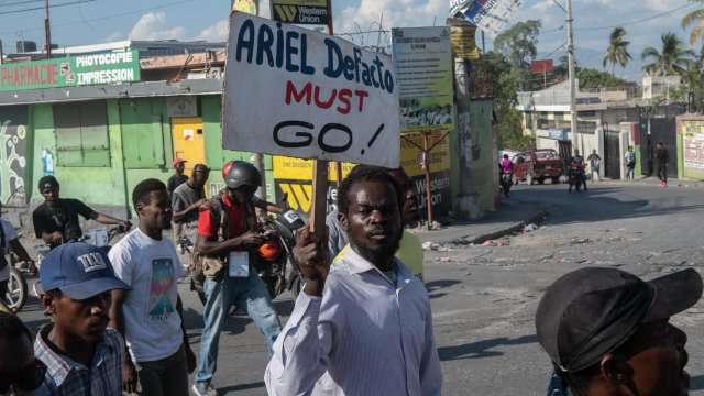 Премиерът на Хаити Ариел Анри се съгласи вчера да подаде