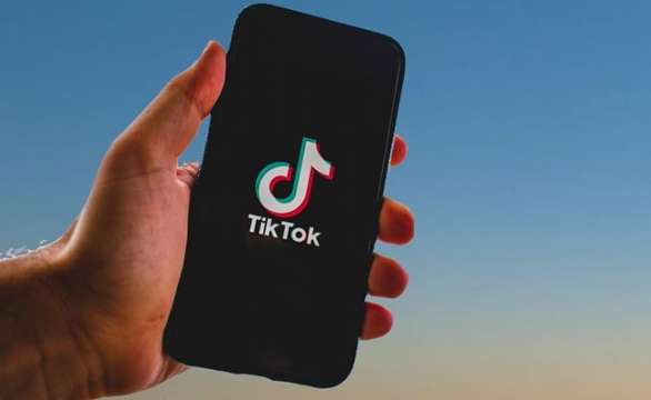 Изпълнителният директор на TikTok обяви че ще се бори с всички