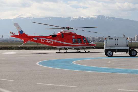 Хеликоптерът за спешна медицинска помощ по въздух направи първи тренировъчен