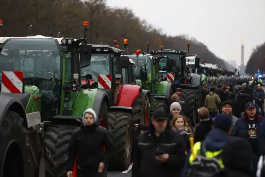 Полските фермери блокираха два основни гранични пункта с Германия в