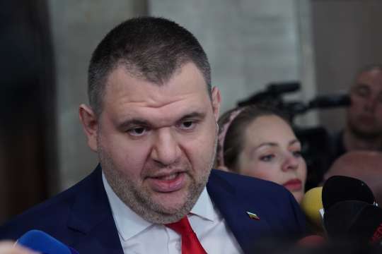 Председателят на ПГ на ДПС Делян Пеевски изказа официалната си