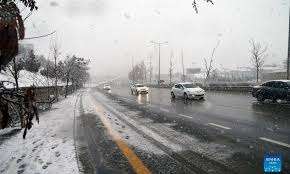 Силен сняг заваля днес в турската столица Анкара Много части на