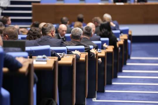 НС гласува отказа на Мария Габриел за премиер С нейния