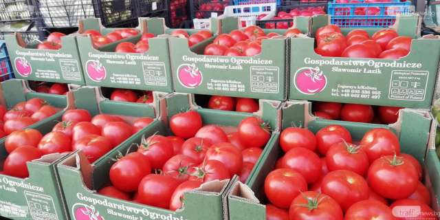 19 опасни вещества бяха открити в турски домати закупени в