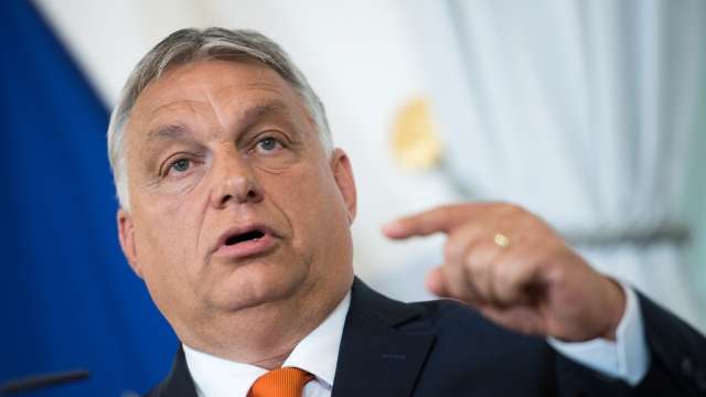 Международната политика не е справедлива към сърбите Това заяви унгарският премиер