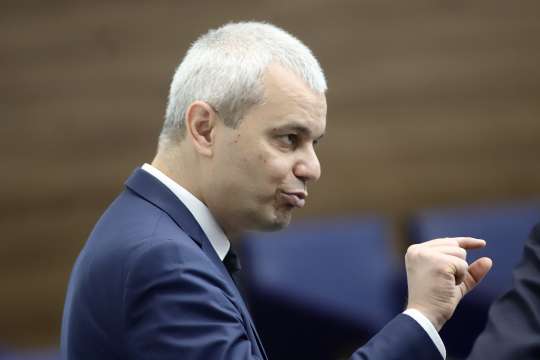 Председателят на партия Възраждане Костадин Костадинов се изправя пред Софийския
