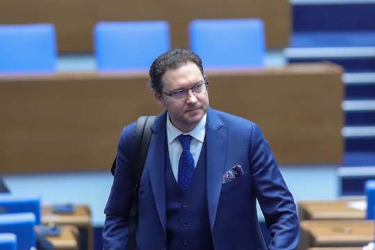 Министър председателят Димитър Главчев инициира промени в персоналния състав на служебния