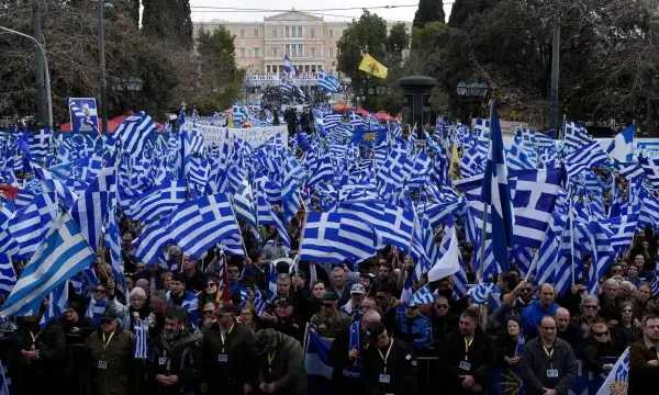 Работещите във всички гръцки медии участват в 24 часова стачка