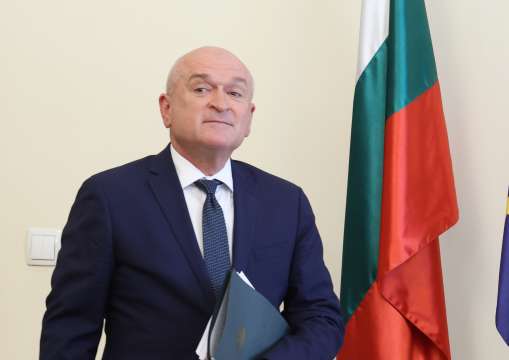 Служебният премиер Димитър Главчев ще участва в извънредното заседание на