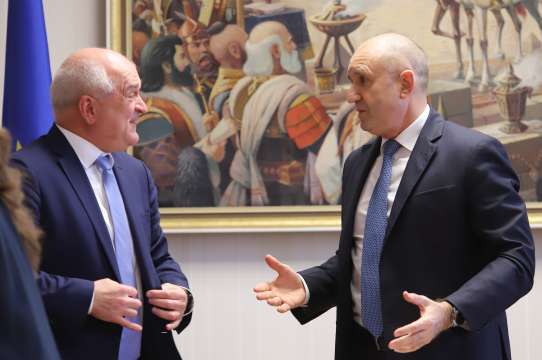 Среща между президента Румен Радев и премиера Димитър Главчев няма да има Това потвърдиха
