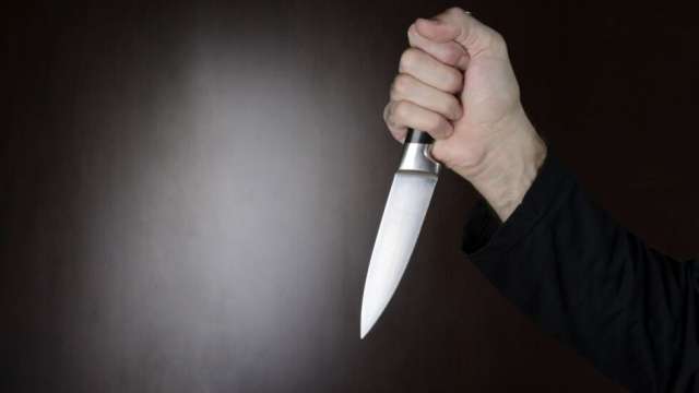 Трима души са били ранени при нападение с нож в средно училище в Уелс съобщиха от полицията Нападението е станало в