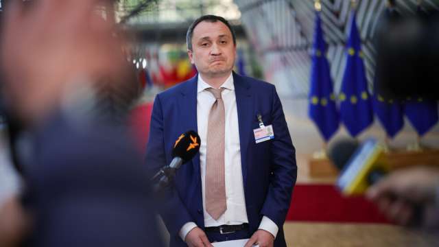 Украинският земеделски министър Николай Солски е бил задържан след като