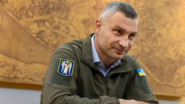 Кметът на Киев Виталий Кличко обвини украинското правителство че прави