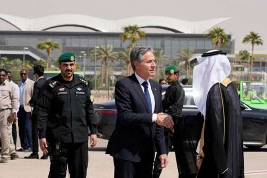 Американският държавен секретар Антъни Блинкън пристигна в Саудитска Арабия Поредната