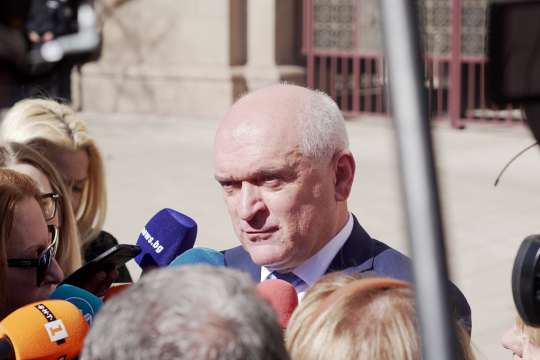 Служебният министър председател и министър на външните работи Димитър Главчев