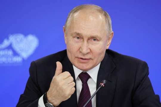 Президентът Владимир Путин заяви че Русия няма да търпи заплахи