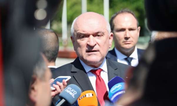 Председателят на македонската партия ВМРО ДПМНЕ Християн Мицкоски очаква от служебния