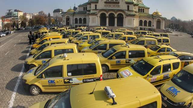 Недоволството на бранша на шофьорите на таксита в София започва
