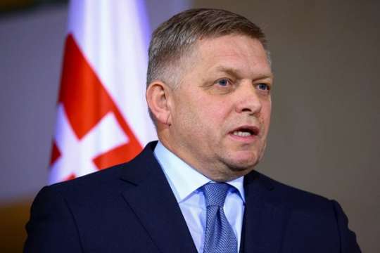 Мъжът обвинен че е атакувал и ранил словашкия премиер Роберт