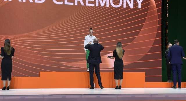 Президентът Румен Радев връчи медалите на гимнастичките ни Боряна Калейн