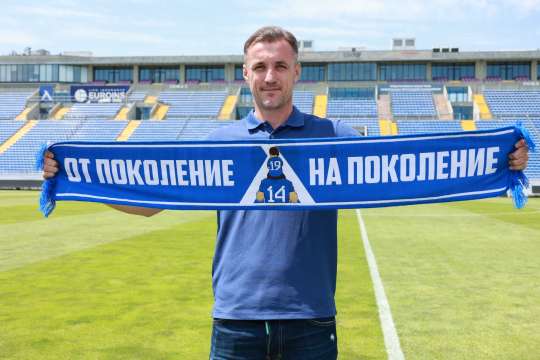 Станислав Генчев официално е новият старши треньор на Левски съобщиха
