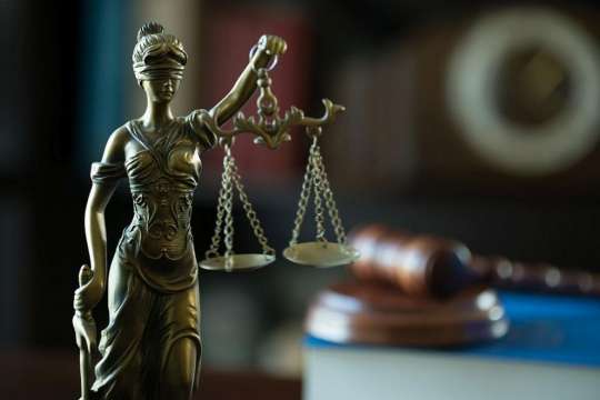 Апелативен съд Варна постанови 20 години затвор за мъж и 17 години