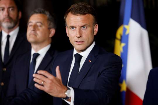 Франция ще отложи противоречивата си избирателна реформа в Нова Каледония