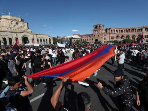 Хиляди арменци организираха нов протест срещу министър председателя Никол Пашинян