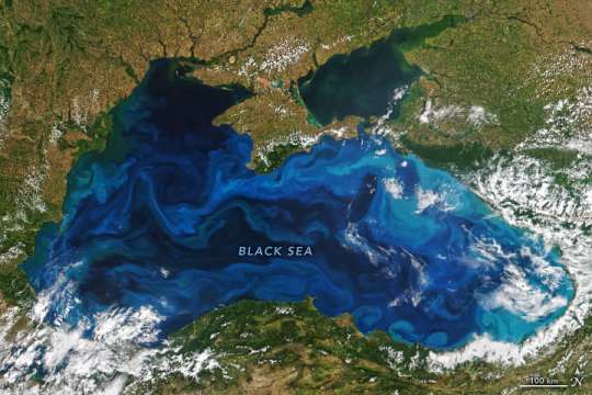 НАСА съобщи че Черно море е изменило рязко цвета си