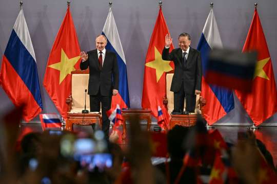 Русия и Виетнам се споразумяха да задълбочат сътрудничеството си в