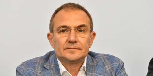 Депутатът от БСП Борислав Гуцанов обяви че президентът трябва да