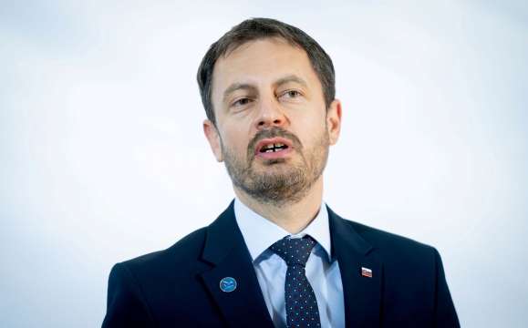 Министерството на отбраната на Словакия подаде жалба срещу бившия премиер