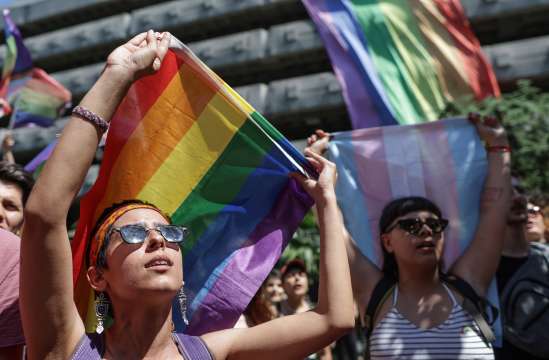 Oкръжната управа на Истанбул забрани провеждането на прайда който ЛГБТ