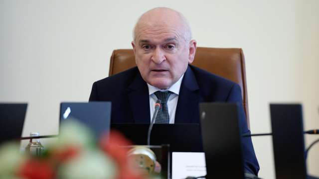 Очаква се депутатите да изслушат служебния министър председател Димитър Главчев