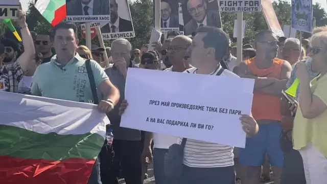 Национален протест затвори главния път Русе София край Плевен Движението