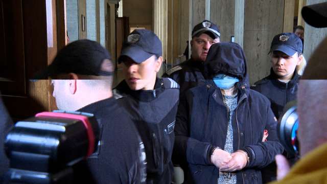 Съдът отказа на Красимира Трифонова която заедно с дъщеря си